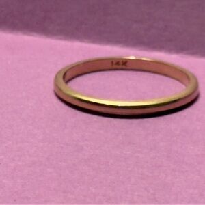 Classic Elegant Solid Gold Band Ring